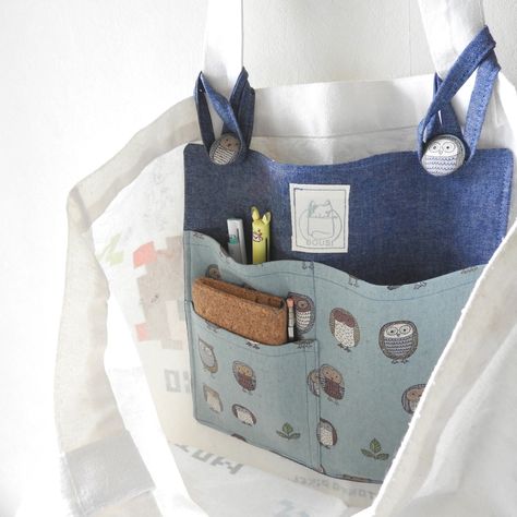 artist made tote bag organizer Handmade Bag Ideas, Tote Bag Gift Ideas, Tote Bag Inside, Bag Gift Ideas, Tote Insert, Owl Tote Bag, Tote Bag Organizer, Tote Bag With Pockets, Handmade Tote Bag