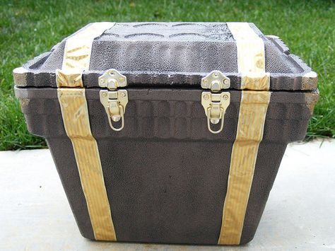 this person made a pirate chest out of a styrofoam cooler - very inventive! Wooden Chests, Indian Jones, Pirate Ideas, Pirate Mermaid, Pirate Chest, Staging Decor, Ocean Adventure, Drinks Party, Pirate Theme Party