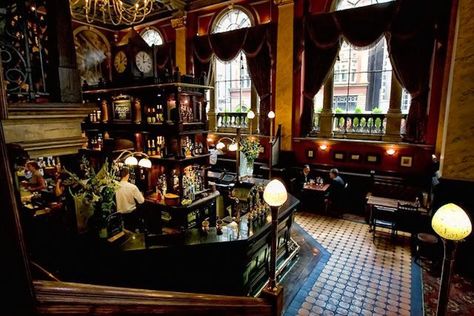 The Old Bank of England Pub - London - Dave Tokleyy Old Bank Interior, Bank Aesthetic, London Bank, Bank Interior, Traditional Bar, Pub Interior, Traditional Dining Rooms, Old Pub, Bank Of England