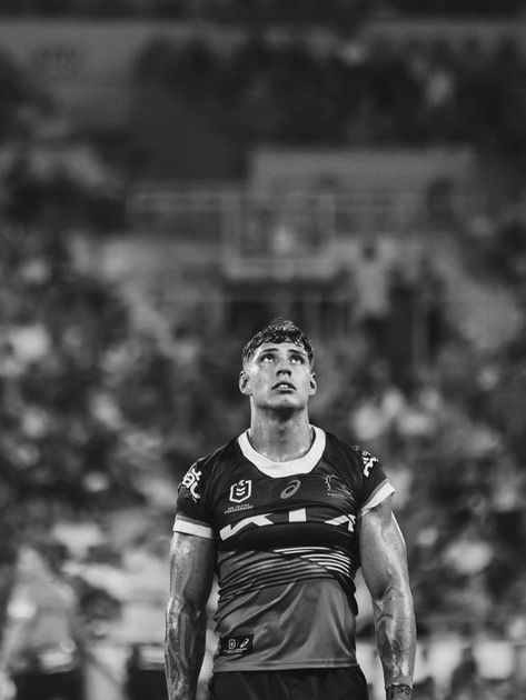 idk if ive ever posted this but gah damn Nrl Aesthetics, Rugby Aesthetic Boy, Jordan Riki Wallpaper Aesthetic, Brisbane Broncos Wallpaper, Jordan Riki Nrl, Jordan Riki Wallpaper, Rugby Girlfriend, Jordan Rikki, Rugby Videos