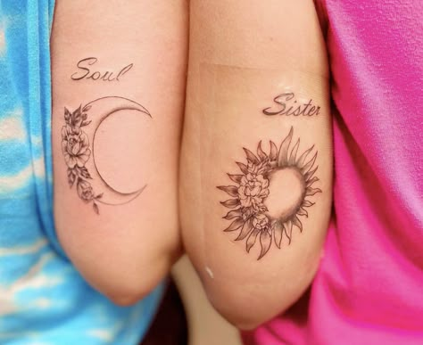 Mum Tattoos, Bestie Tattoo Ideas, Best Friend Tats, Sun Moon Tattoos, Cyberciligism Tattoo, Friend Tats, Bestie Tats, Sun And Moon Tattoos, Cousin Tattoos