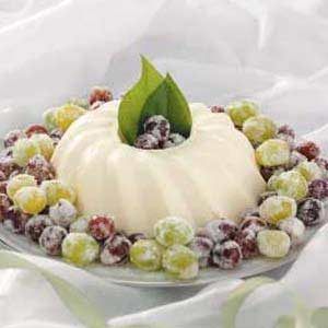 Sugared Grapes, French Cream, Grape Recipes, Gelatin Dessert, Jello Salad, Unflavored Gelatin, Jello Recipes, Cannoli, Flan