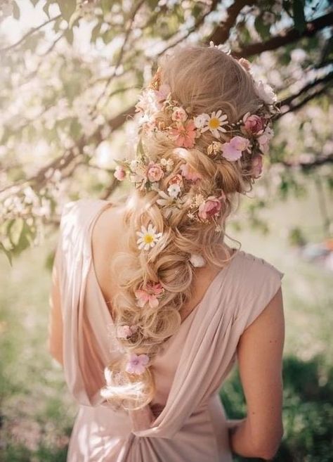 Woman With Flowers, Flowers In Her Hair, Flower Wedding, Fairytale Wedding, Bride Hairstyles, Hair Dos, Cute Hair, Hair Designs, White Flower