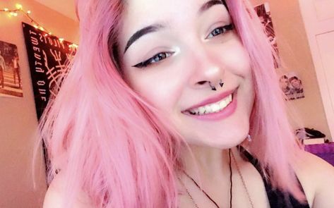 Pink Hair Septum Piercing, Pink Septum Piercing, Alternative Girl, Septum Piercing, Alternative Girls, Pink Hair, Pink Girl, Piercings, Hair