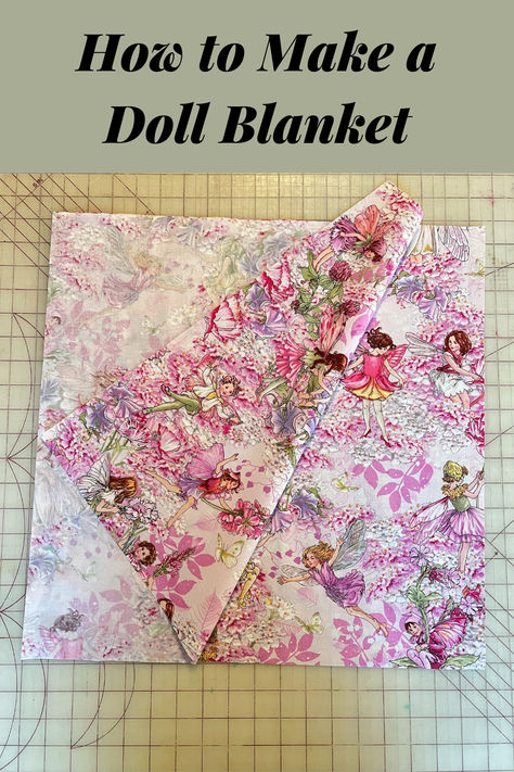 Learn how to make a doll blanket for that special little girl to enhance playing with her dollies. Doll Blanket Size, Baby Doll Blankets To Sew Diy, Baby Doll Quilts Free Pattern, Doll Quilts Easy, Doll Blankets To Sew, Diy Doll Blanket, Baby Doll Blanket, Doll Blankets, Doll Blanket