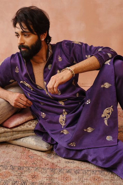 Indian Traditional Clothing Men, Kurta Patterns, Men Kurta, Gentleman Aesthetic, Kurta Men, Kurta Style, Men's Ethnic Wear, Payal Singhal, Dhoti Pants