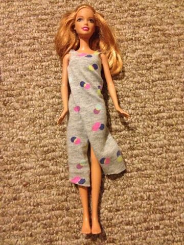 No Sew Doll Clothes, No Sew Doll, Barbie Clothes Diy, No Sew Clothes, Sew Doll Clothes, Ken Doll Clothes, Barbie Ken Doll, Diy Doll Clothes, How To Make Doll