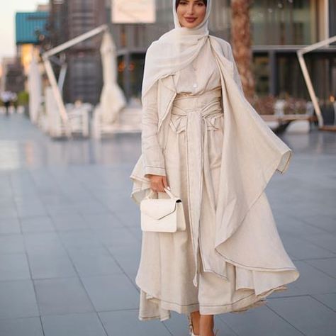 outfit @tailored_by_aliaa 💛 photography @hanan.f 💛 Hijab Dress Party, Iranian Fashion, Hijab Fashionista, Modest Fashion Hijab, Iranian Women Fashion, Iranian Women, Muslim Fashion Outfits, Modest Wear, Fashion Design Drawings