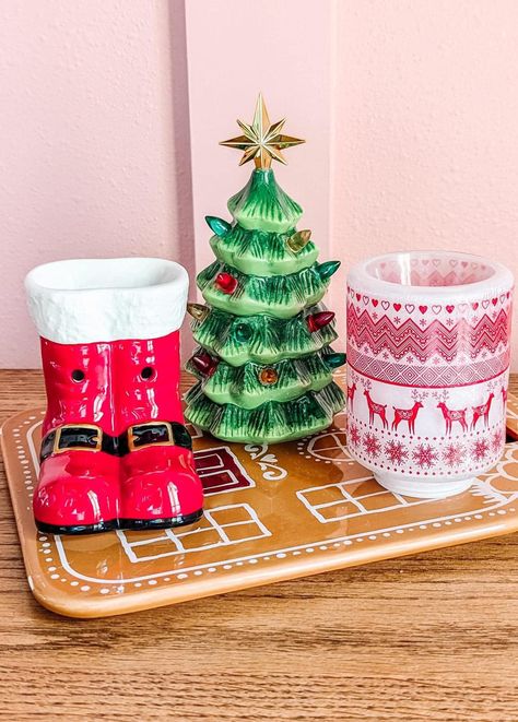 Holiday minis! 🎅🏻❤️🎄🤍🦌💚 🎅🏼Down the Chimney - This jolly pair of boots is the perfect way to welcome the joys of the season! 🎄Merry Little Christmas - Deck the halls (or any part of the house) with this merry mini tree! 🦌Nordic Winter - Inspired by Nordic knitting patterns, this cozy Mini Warmer is perfect for sweater weather. Scentsy Christmas, Nordic Knitting, Nordic Winter, Apple Tea, Santa Boots, Holiday Fragrance, Scentsy Party, Classic Christmas Tree, Scentsy Wax Bars