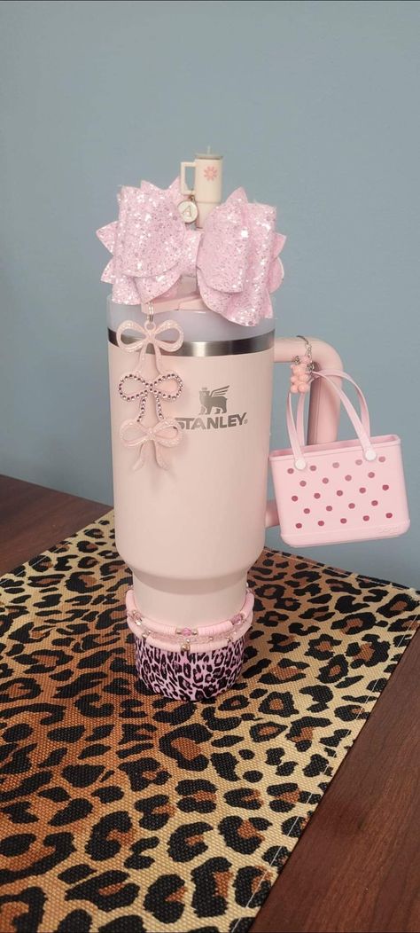 Pink Stanley Cup Accessories, Stanley Cup Accessories Diy, Stanley Cup Aesthetic Decorated, Decorated Stanley Cup, Stanley Decorated, Stanley Cup Aesthetic Accessories, Decorated Stanley, Stanley Decorations, Pink Stanley Cup Aesthetic