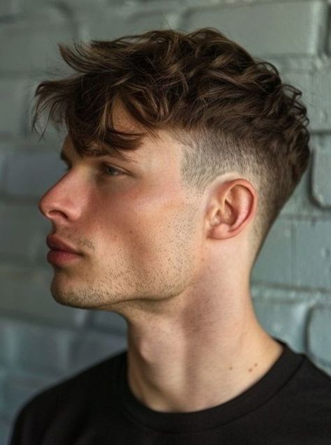 Haircuts To Make You Look Older, Hairstyle Low Fade, Masculine Haircuts, Modern Quiff, Man Haircut, Undercut Hair, Male Haircuts Curly, Mens Hairstyles Fade, Mens Haircuts Short Hair