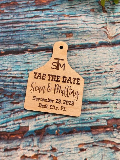 Save The Date Wedding Invitations Rustic, Boho Country Chic Wedding, Cow Tag Save The Date, Save The Date Western Ideas, Western Lake Wedding, Wedding Invitations Western Theme, Western Wedding Save The Dates, Simple Western Wedding Ideas, Western Wedding On A Budget