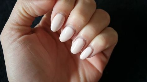 This is a guide on how to shape your nails like a pro. Learn how to use a nail file properly in this step-by-step tutorial. How To Shape Almond Nails Step By Step, How To Shape Almond Nails, Shape Your Nails, Almond Nail, Oval Nails, Nails At Home, Nail Polish Remover, French Manicure, Ring Finger