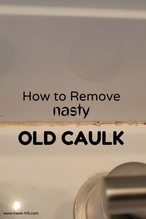 Old, moldy caulking in a bathroom How To Remove Caulking, Remove Bathtub, Bathtub Caulking, Bathroom Caulk, Caulking Tips, Caulk Paint, Old Bathtub, Silicone Caulk, Diy Outdoor Decor