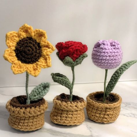 ✨Mini potted flowers 🌻 🌹 🌷✨ Crochet Mini Pot, Mini Crochet Bouquet Flowers, Flower In Pot Crochet, Crochet Mini Flower Pot, Crochet Mini Potted Plant, Potted Flowers, April 12, Flower Pots, Bead Work