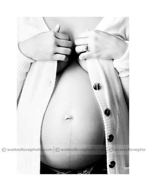 maternity photo Family Portrait Studio, Belly Pics, Maternity Ideas, Maternity Inspiration, Baby Belly, Maternity Poses, Maternity Portraits, Shooting Photo, White Button Up