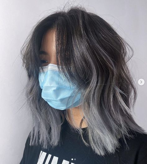 Gray Underneath Hair, Silver Hair Short, Under Hair Dye, Underdye Hair, Silver Hair Highlights, Color Block Hair, Hair Dye Tips, Short Hair Highlights, Korean Hair Color