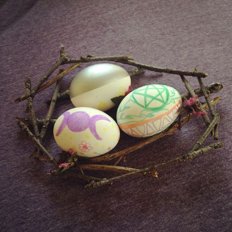 Ostara Egg Design, Ostara Eggs, Celebrating Ostara, Pagan Holidays, Spring Equinox, Miniature Diy, A Face, Egg, Witch