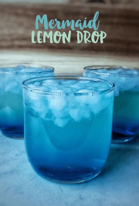 Mermaid Cocktail, Lemon Drop Cocktail, Alcholic Drinks, Jello Shot, Whiskey Cocktail, Blue Drinks, Liquor Drinks, Blue Cocktails, Boozy Drinks