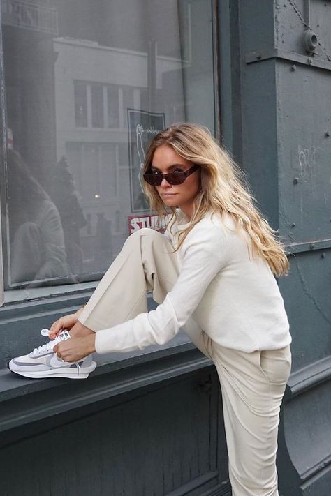 Claire Rose Cliteur, Claire Rose, Prep Style, Popsugar Fashion, Trending Sneakers, Autumn Street Style, Athletic Fashion, Spring Summer Outfits, Sporty Style