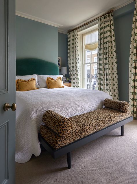 Cozy London, Tiny Bed, Small Guest Rooms, Cotswold Cottage, Striped Tile, Built In Bed, Small Terrace, London Home, Bold Wallpaper