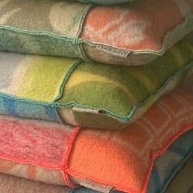 Wool Blanket Upcycle, Sweater Projects, Recycled Blankets, Colour Explosion, Vintage Wool Blanket, Improv Quilting, Blanket Craft, Woollen Blankets, Recycled Sweaters