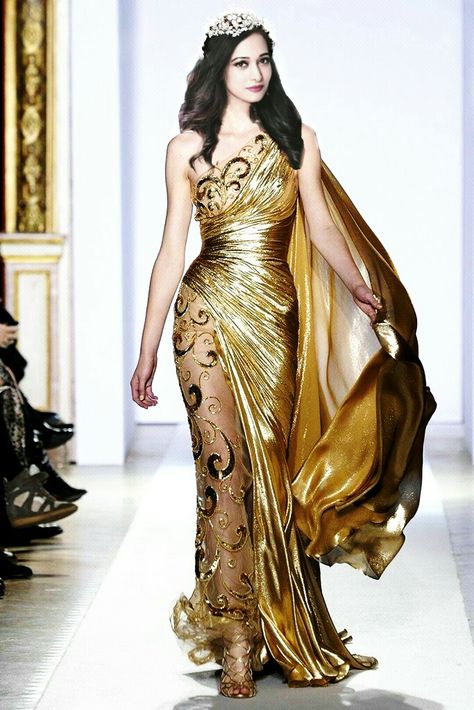 Golden Fantasy Dress, Saree Runway, Gold Gowns Elegant, Gold Fantasy Dress, Gold Goddess Dress, Golden Outfit, Opera Dress, Black Dress Elegant, Chic Black Outfits