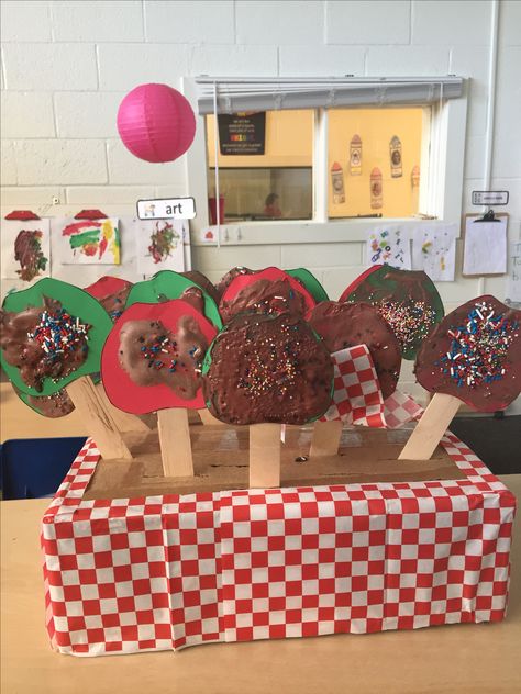 Pretend Play Caramel Apples, Teaching Strategies Gold Objectives, Teaching Strategies Gold, Diy Caramel, Early Preschool, Apple Math, Apple Preschool, Apple Pumpkin, Glue Craft