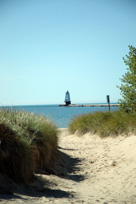 Michigan Scenery, Pentwater Michigan, Mackinaw Bridge, Ludington Michigan, Easy Girl, Beach Paintings, Beautiful Vacation Destinations, Michigan Vacations, Virtual Travel