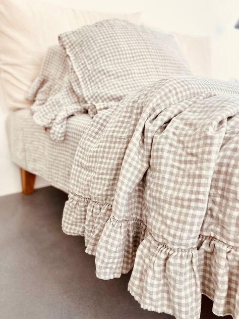 LINEN DUVET COVER . Linen Bedding Set . Shabby Chic Linen - Etsy Canada Ruffled Duvet, Ruffle Duvet Cover, Linen Duvet Cover, Linen Storage, Bed Linen Sets, Linen Duvet Covers, Linen Duvet, Room Inspiration Bedroom, Dream House Decor