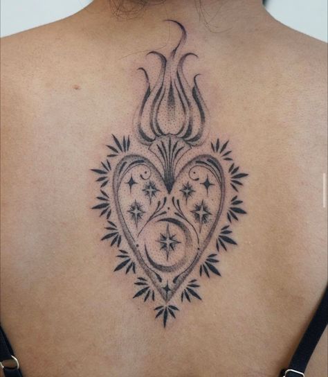 Biblical Star Tattoo, Sacred Heart Back Tattoo, Heart Ornamental Tattoo, Sacred Heart Sternum Tattoo, Heart Tattoo Placement, Sacred Heart Drawing, Sacred Heart Tattoo, Love Heart Tattoo, Sacred Heart Tattoos