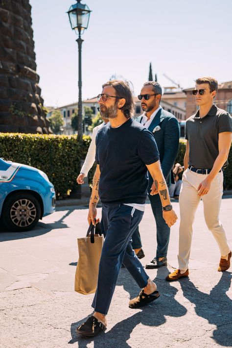 The Best Street Style Photos From Pitti Uomo’s Spring 2023 Menswear Shows | Vogue Mens Street Style Spring, Loafer Outfits, Pitti Uomo Street Style, Mens Inspo, Loafers Outfit, Vogue Men, Best Dressed Man, Sneakers Street Style, Street Style Photos