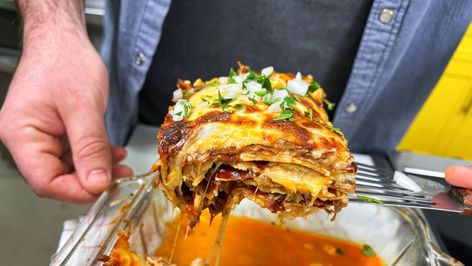 How To Make Birria Lasagna Birria Enchilada Casserole, Birria Lasagna, Taco Kit, Smoked Sausage Recipes, Low Fat Snacks, Real Foods, Breakfast Burger, Bagel Sandwich, Potatoe Casserole Recipes