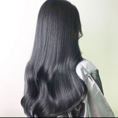 Black Korean Hair, Ashy Black Hair, Healthy Black Hair, Black Hair Aesthetic, Heavy Makeup, Hairstyles For Layered Hair, Pretty Hair Color, Long Black Hair, Hair Problems