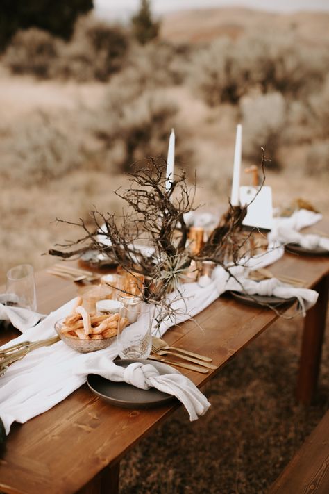 The Painted Hills in Oregon Gave this Boho Inspiration an Extra Dose of Dreamy | Junebug Weddings Boho Wedding Decorations Centerpieces, Island Detail, Editorial Concept, Eucalyptus Wedding Decor, Bush Wedding, Painted Hills, Desert Elopement, Bohemian Wedding Inspiration, Earthy Style