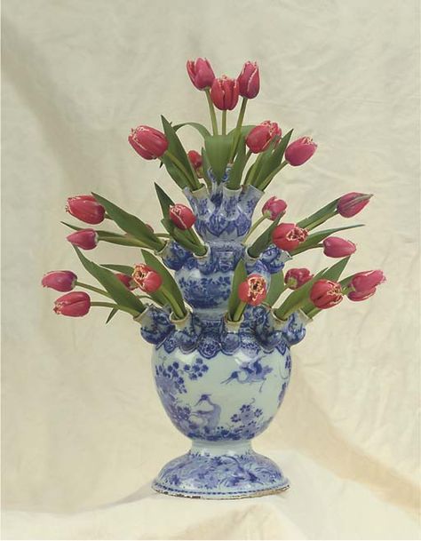 Expensive Flowers, Tulip Vase, Dutch Delft, Old Vases, Orange Blossoms, Tulips In Vase, Blue And White Vase, White Vase, Delft Blue