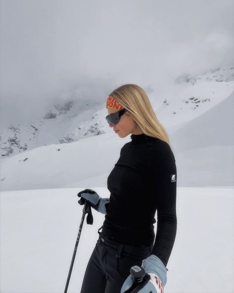 Winter Ski Aesthetic, Ski Photo Ideas, Mila Mikhailov, The Darkest Temptation, Cashmere Lounge Set, Darkest Temptation, Ski Inspiration, Snow Fits, Skiing Aesthetic