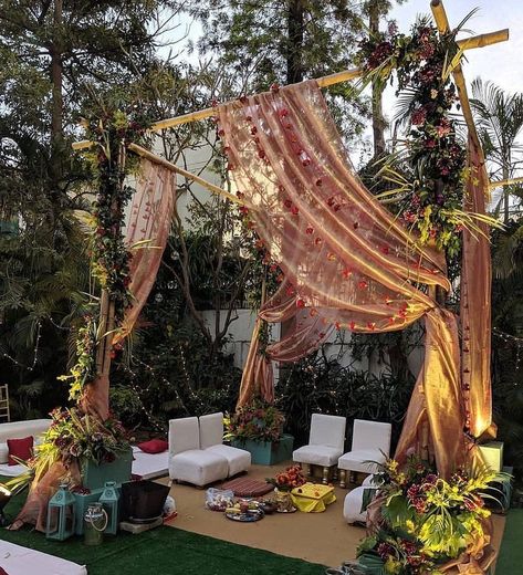 Decor Ideas that Give Dimensions to The Much-Awaited Day #weddingdecor #indianwedding #beachweddings #weddingthemes #floraldecor #outdoorweddingtheme #outdoorweddingtheme #floraldecoration #weddingplanningideas #weddingideas #bestweddings #coupleshoot #weddingplanners #verbenaindia #verbena #weddingsdecorideas #bestweddingthemes #popularweddingideas #musthaveweddingthemes #top10weddingthemes #weddingdecoration #weddingplanning #uniqueweddingideas #indianweddingthemes #indoorweddingthemes Wedding Decor Mandap, Mandap Design, Mehendi Decor Ideas, Indian Wedding Decor, Wedding Hall Decorations, Hindu Ceremony, Mandap Decor, Desi Wedding Decor, Garden Venue