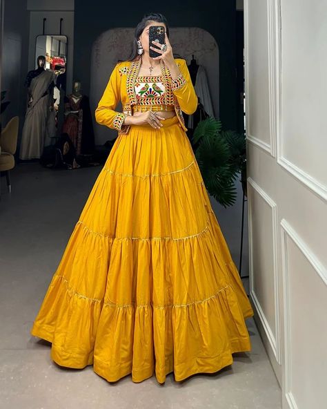 Gamthi Chaniya Choli, Garba Look, Gamthi Work, Haldi Outfits, Trendy Outfits Indian, Long Gown Design, Stitched Lehenga, Lehenga Designs Simple, Choli Designs