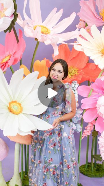 Kim Coffin | Cricut, Sewing, Crafts, & DIY on Instagram: "Slow your scroll! 🛑 I’m spilling the secret to making these jaw-dropping giant flowers. 😯

Save this reel & comment DAISY and I’ll send you the step-by-step guide and template! 🌸

Follow @sweetredpoppy for more crafting tutorials!

Just imagine how incredible your next event will look with these stunning crepe paper daisies!

Don’t forget to share this reel with your crafty friends!! 💖

#diycrafts #partydecor #partydesigner #partyinspo #craftersgonnacraft #craftaddict #giantflowers #paperflowers #papercraft #handmade" Feather Wedding Decorations, Faire Outfit, Becky Hill, Sweet Red Poppy, Giant Flowers Diy, Paper Daisies, How To Make Crepe, Paper Sculptures, Flower School