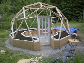 Fire Pit Seating Ideas, Greenhouse Dome, Geodesic Greenhouse, Outside Benches, Geodesic Dome Greenhouse, Curved Pergola, Fire Pit Decor, Dome Greenhouse, Geodesic Dome Homes