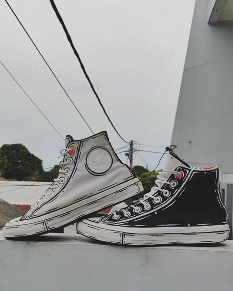 Shoe Art Converse, Vans Drawing On Shoes, Painting Shoes Idea, Painting Of Shoes, Cartoon Converse, Painting On Shoes, Custom Painted Converse, Converse Art, Shoe Art Designs