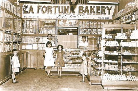 La Fortuna Bakery - Famous bakery in Cebu. Noli Me Tangere Aesthetic, Filipino Bakery, Film Moodboard, Philippines Cebu, Opening A Bakery, Noli Me Tangere, Cafe Concept, Cebu City, Bakery Shop