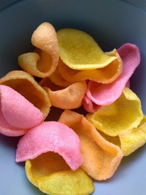 Shrimp flavored chips Interesting Food, Peach Rings, Gummy Candy, Snack Recipes, Chips, Snacks, Candy