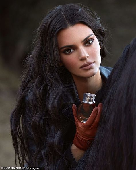 Kkw Fragrance, Kendall Jenner Face, Stile Kendall Jenner, Celebrity Beauty Secrets, Kendal Jenner, Kendall Jenner Outfits, Jenner Outfits, Keeping Up With The Kardashians, Jenner Style