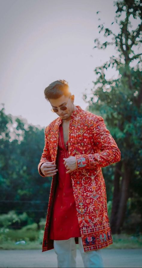 Sangeet Outfit For Men, Traditional Indian Mens Clothing, Wedding Matching Outfits, India Fashion Men, Indian Wedding Suits Men, Indian Wedding Clothes For Men, Mens Indian Wear, Sherwani For Men Wedding, Wedding Kurta For Men