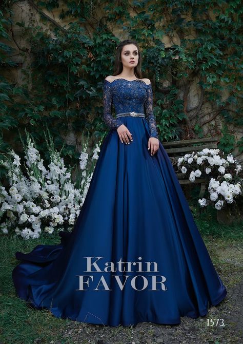 💙 15 Best Royal Blue Wedding Dresses For 2023 | 💎👗 Balerinas Shoes, Navy Blue Wedding Dress, Dark Blue Gown, Gown Patterns, Blue Wedding Dress Royal, Light Pink Bridesmaid Dresses, Blue Wedding Gowns, Royal Blue Evening Dress, Dark Blue Wedding