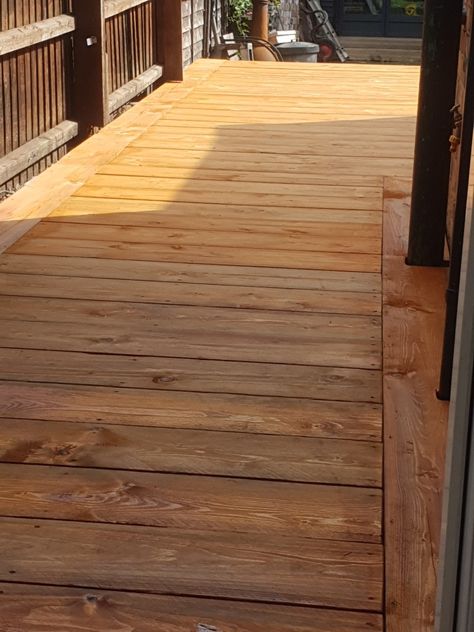 Scaffold Board Decking, Scaffold Decking, Pallet Decking Ideas, Pallet Decks, Back Garden Landscaping, Sleepers In Garden, Pallet Deck, Terraced Garden, Garden Decking