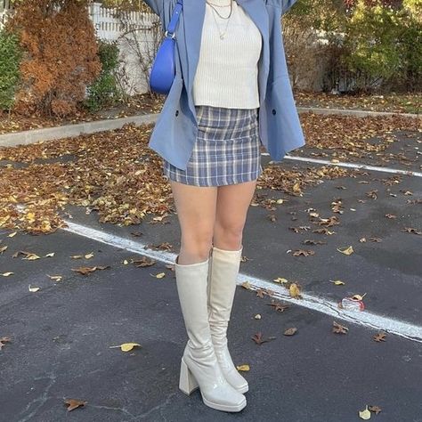 Bratz Aesthetic Outfit, Bratz Cloe, Rainbow Ribbons, Bratz Aesthetic, Academia Outfits, College Outfit, Soft Aesthetic, Winter Clothes, Classy Dress