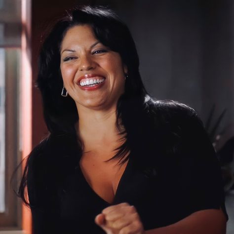 Callie Torres Hair, Callie Torres Aesthetic, Callie Torres Icons, Sara Ramirez 90s, Greys Anatomy Callie, Crush Cake, Callie Torres, Sara Ramirez, Mark Sloan